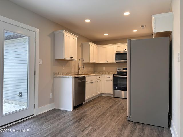 2041 Steeple Chase Court, Jacksonville, NC 28546