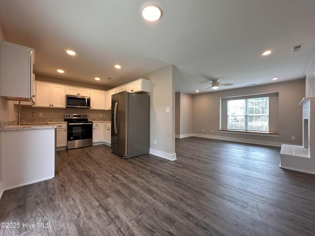 2041 Steeple Chase Court, Jacksonville, NC 28546
