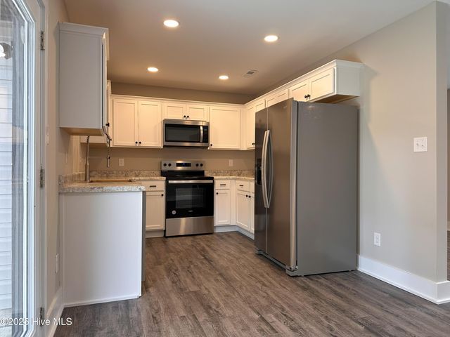 2041 Steeple Chase Court, Jacksonville, NC 28546