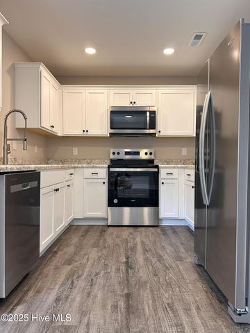 2041 Steeple Chase Court, Jacksonville, NC 28546