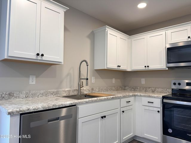 2041 Steeple Chase Court, Jacksonville, NC 28546