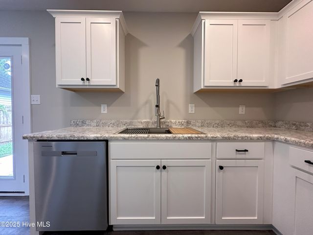 2041 Steeple Chase Court, Jacksonville, NC 28546
