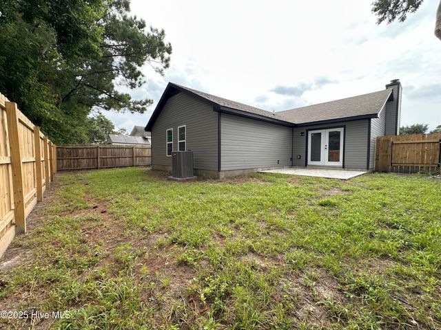 2041 Steeple Chase Court, Jacksonville, NC 28546