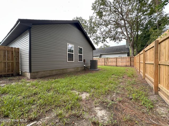 2041 Steeple Chase Court, Jacksonville, NC 28546