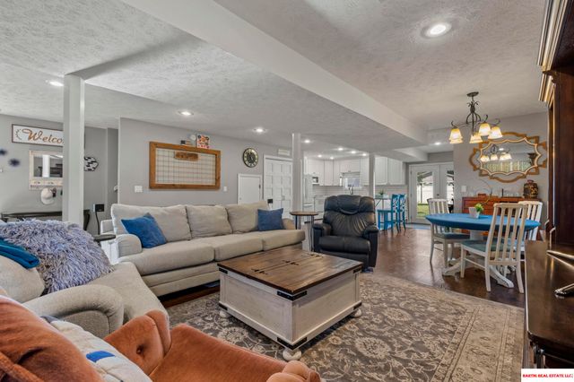 16604 Main Street, Bellevue, NE 68123