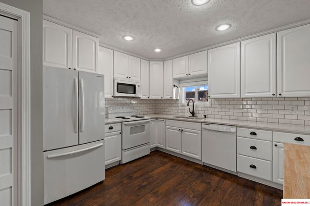 16604 Main Street, Bellevue, NE 68123