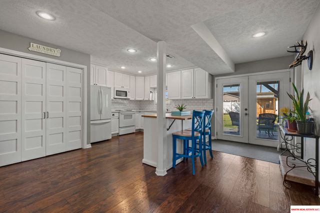 16604 Main Street, Bellevue, NE 68123