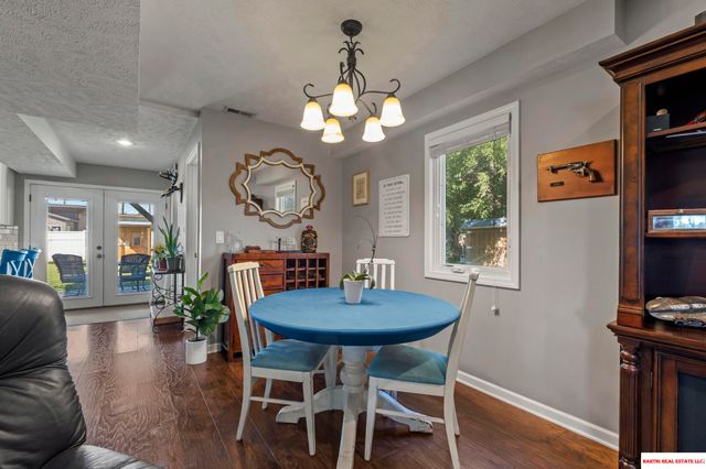 16604 Main Street, Bellevue, NE 68123