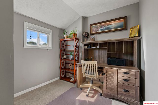 16604 Main Street, Bellevue, NE 68123