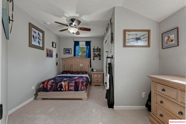 16604 Main Street, Bellevue, NE 68123