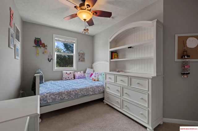 16604 Main Street, Bellevue, NE 68123