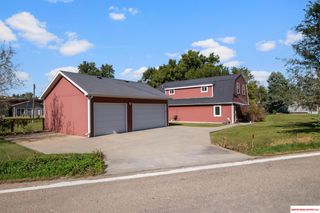 16604 Main Street, Bellevue, NE 68123