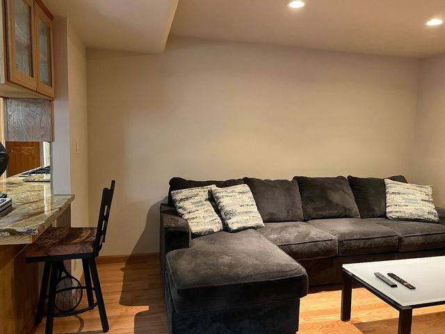 292 Cruise Way, Sacramento, CA 95831