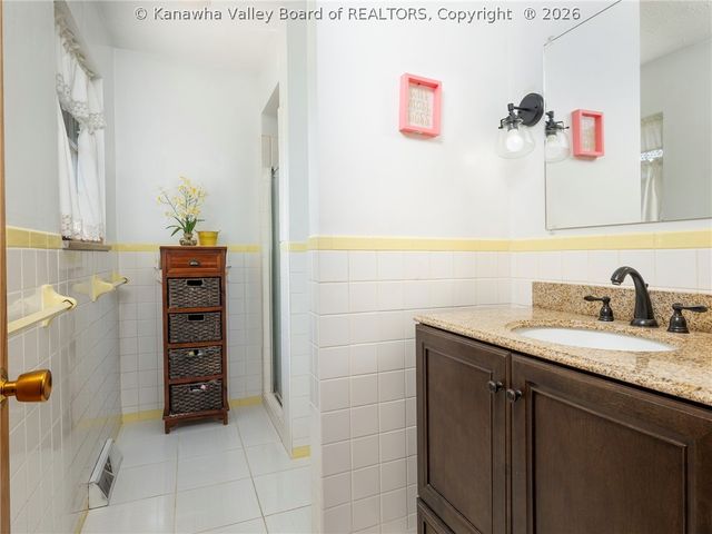 210 Scenic Drive, St Albans, WV 25177