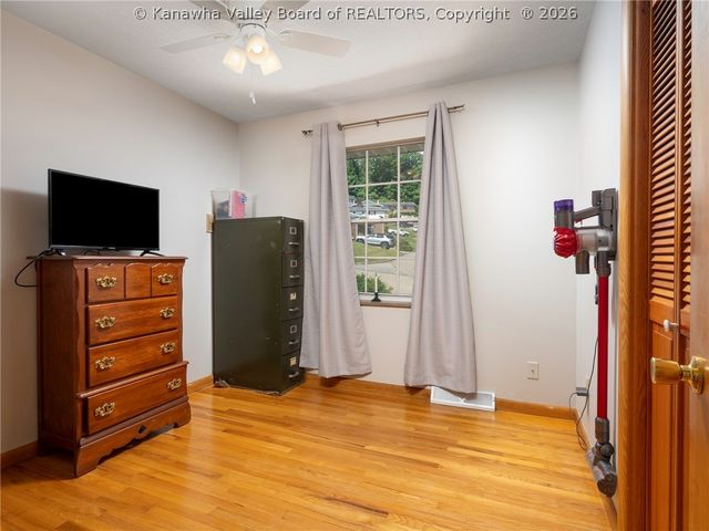 210 Scenic Drive, St Albans, WV 25177