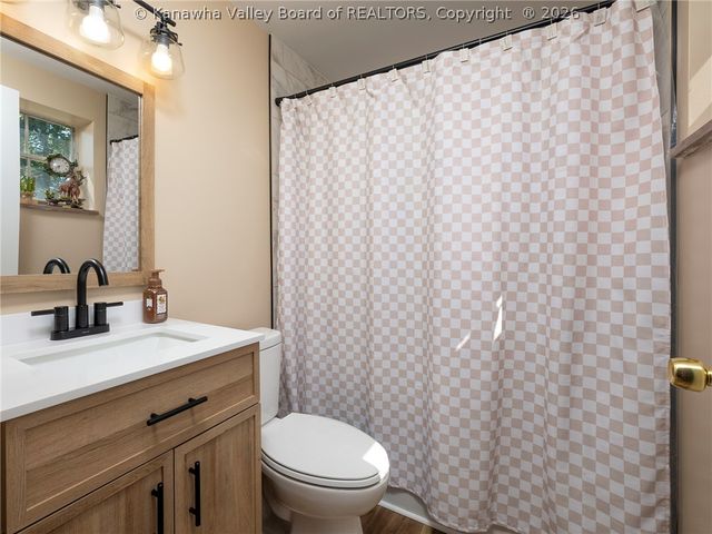 210 Scenic Drive, St Albans, WV 25177