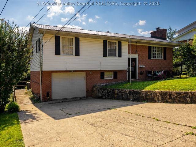 210 Scenic Drive, St Albans, WV 25177
