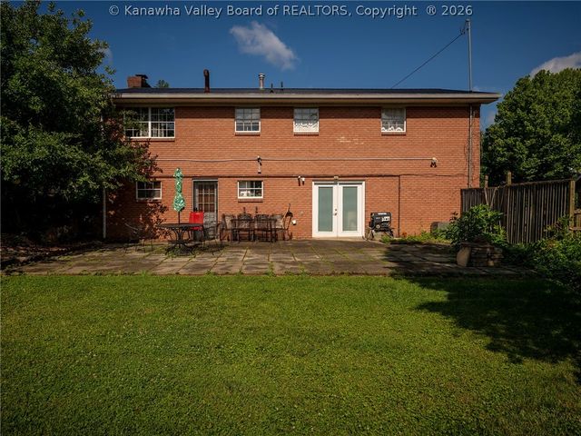 210 Scenic Drive, St Albans, WV 25177