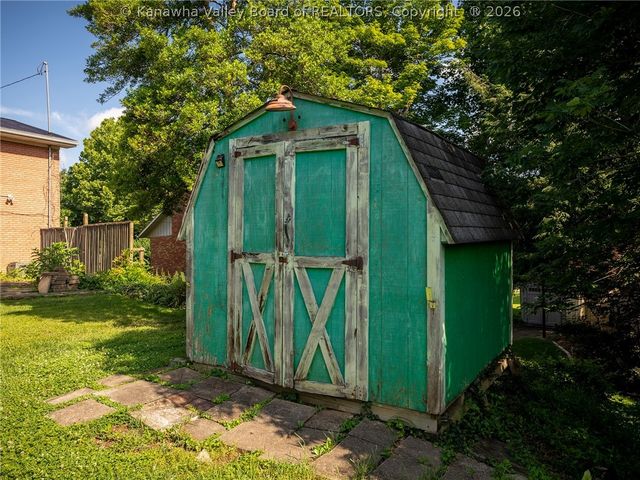 210 Scenic Drive, St Albans, WV 25177
