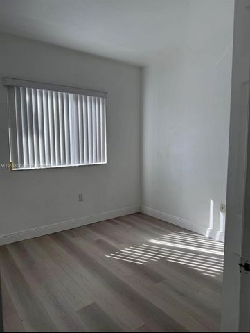 1005 NE 34th Ave 201, Homestead, FL 33033