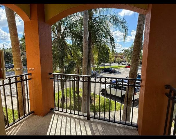 1005 NE 34th Ave 201, Homestead, FL 33033