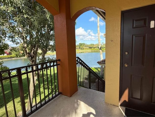 1005 NE 34th Ave 201, Homestead, FL 33033