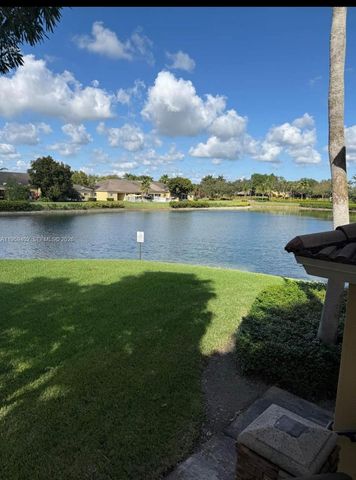 1005 NE 34th Ave 201, Homestead, FL 33033