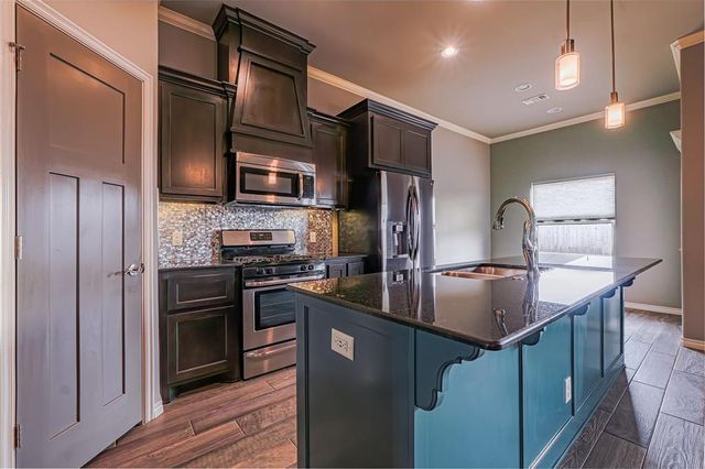 7208 NW 146th Street, Oklahoma City, OK 73142