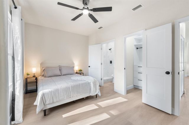 702 SE 8TH STREET, Gainesville, FL 32601