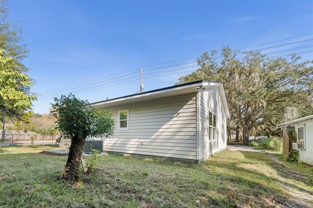 702 SE 8TH STREET, Gainesville, FL 32601