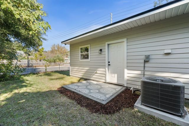 702 SE 8TH STREET, Gainesville, FL 32601