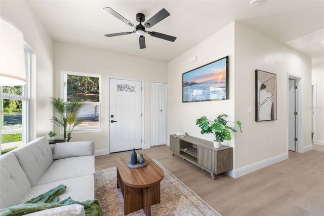 702 SE 8TH STREET, Gainesville, FL 32601