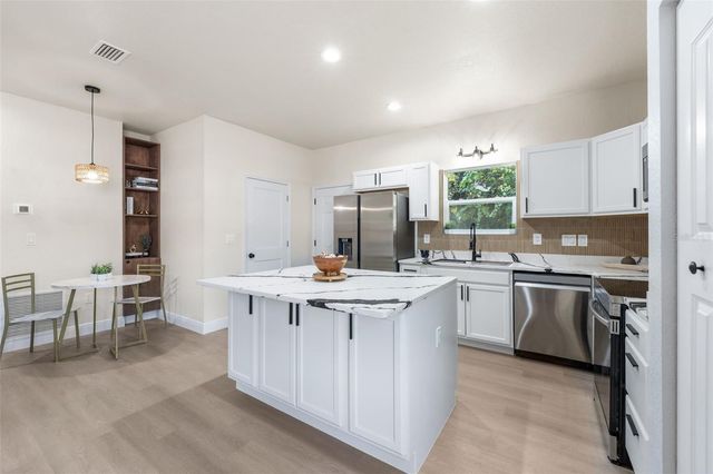 702 SE 8TH STREET, Gainesville, FL 32601