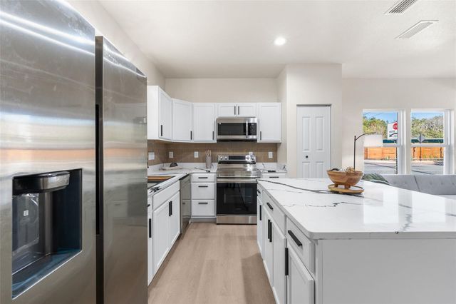 702 SE 8TH STREET, Gainesville, FL 32601