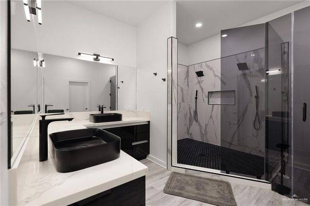 504 E Newport Lane, Mcallen, TX 78501