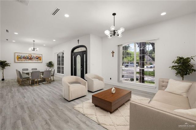 504 E Newport Lane, Mcallen, TX 78501