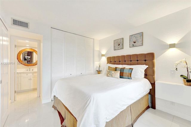 2201 S Ocean Drive 604, Hollywood, FL 33019