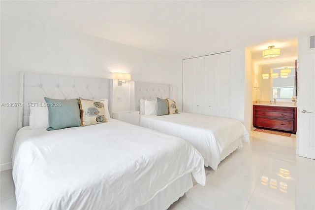 2201 S Ocean Drive 604, Hollywood, FL 33019