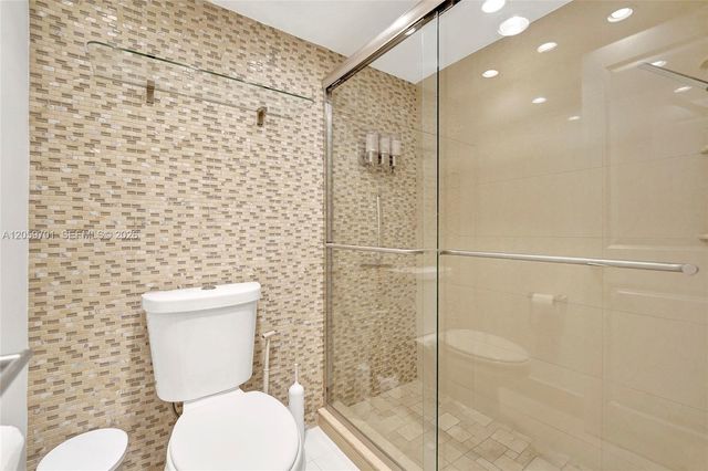 2201 S Ocean Drive 604, Hollywood, FL 33019