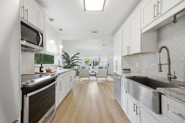 1337 34TH AVENUE N, St Petersburg, FL 33704