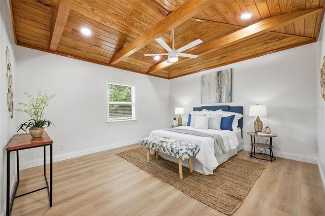 1337 34TH AVENUE N, St Petersburg, FL 33704