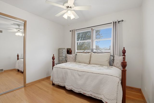 3955 W Greenleaf Avenue, Lincolnwood, IL 60712