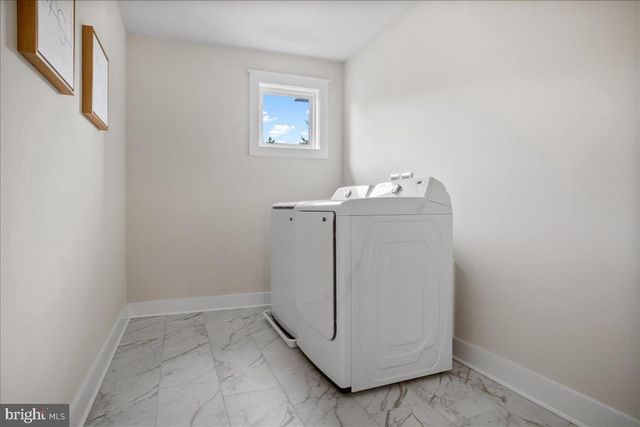 136 HILLSDALE DR, Fredericksburg, VA 22405