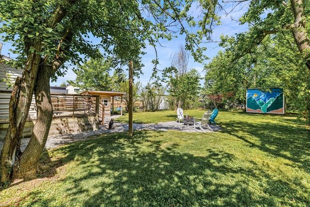804 NW B Street, Bentonville, AR 72712
