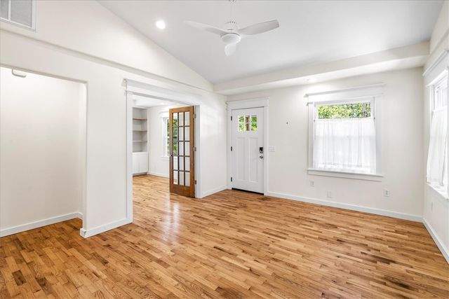 804 NW B Street, Bentonville, AR 72712
