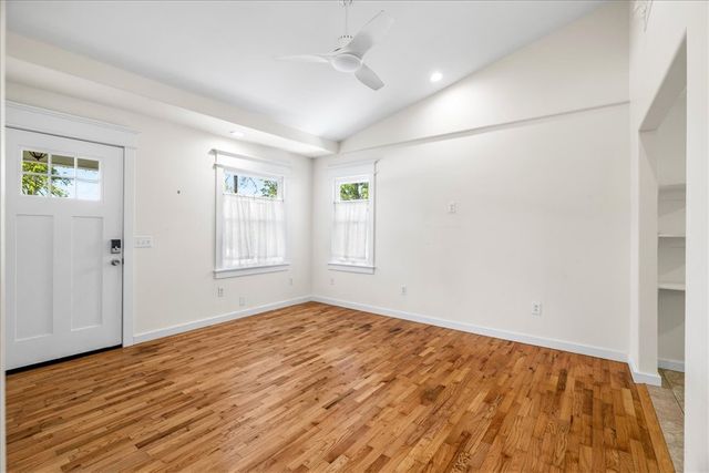 804 NW B Street, Bentonville, AR 72712