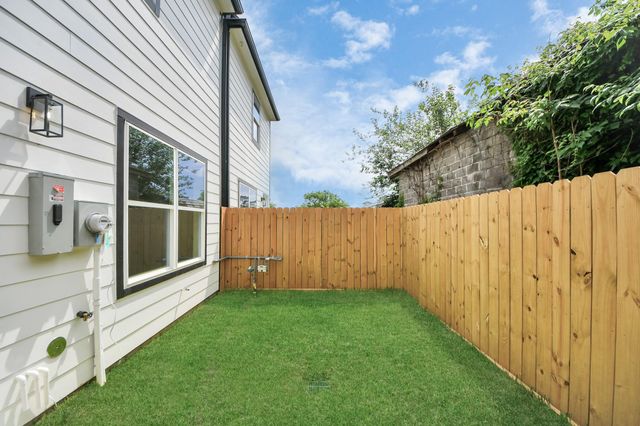 5029 Broom Street B, Houston, TX 77091