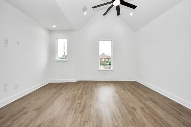 5029 Broom Street B, Houston, TX 77091