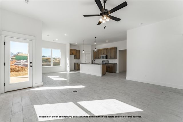 2811 Roe Deer Street, Springdale, AR 72762