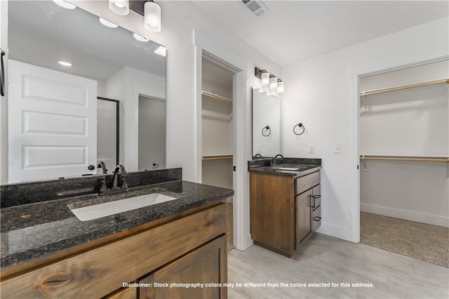 2811 Roe Deer Street, Springdale, AR 72762